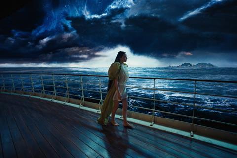 020_052_PoorThings_OV_V30464704_FP_DPO_ProHQ_UHD-SDR_24_ENG-166_ENG-5120_